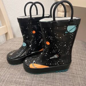 NWOT Hudson Baby Toddler Rubber Boots Space Theme Size 4